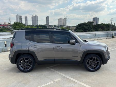 Renegade Limited 1.8 4x2 (Aut) (Flex) 