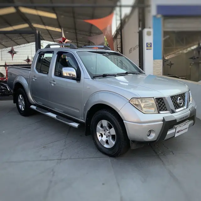 Carro Nissan Frontier 2008 SEL 4x4 2.5 16V (cab. dupla) (aut)
