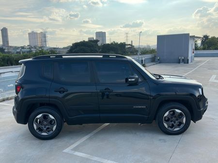 Renegade 1.8 4x2 (Aut) (Flex) (PCD)