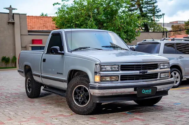 Carro Chevrolet Silverado 1998 Pick Up 4.1 MPFi