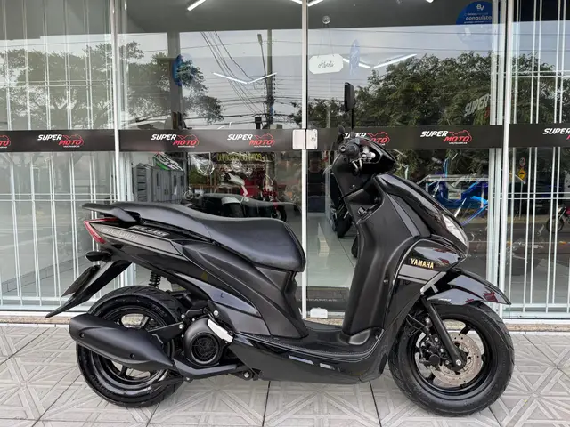 Carro Yamaha Fluo 2023 ABS