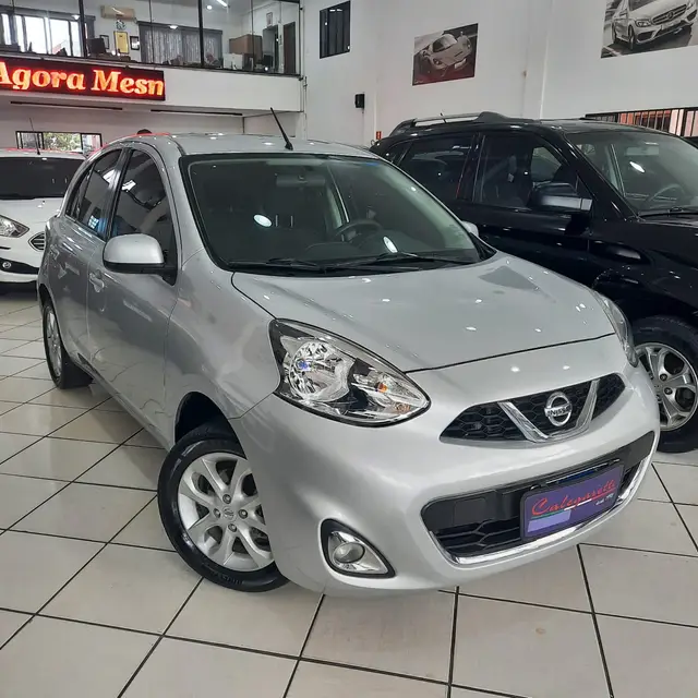 Carro Nissan March 2015 1.6 16V SV (Flex)