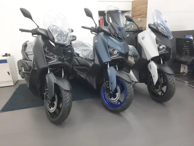 Carro Yamaha XMax 2025 250 Connected