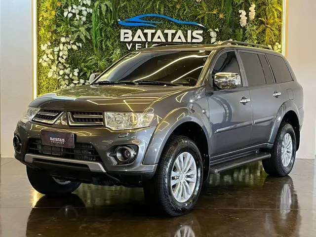 Carro Mitsubishi Pajero Dakar 2014 3.2 4WD (Aut)