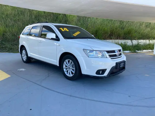 Carro Fiat Freemont 2014 2.4 16V Precision (Aut)