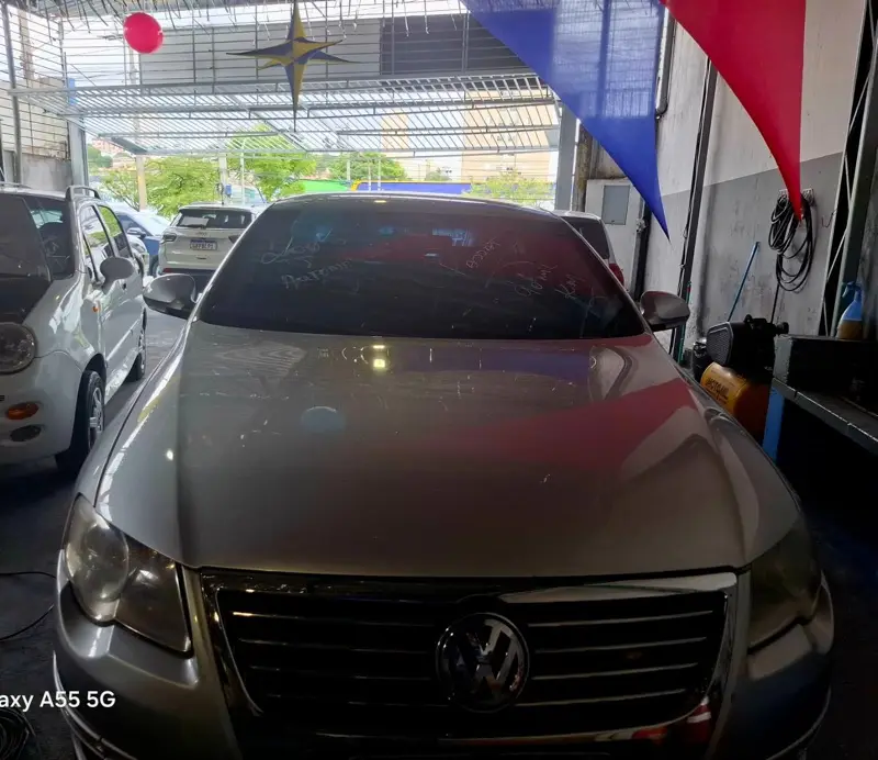 Volkswagen Passat 2.0 FSI (Tiptronic)