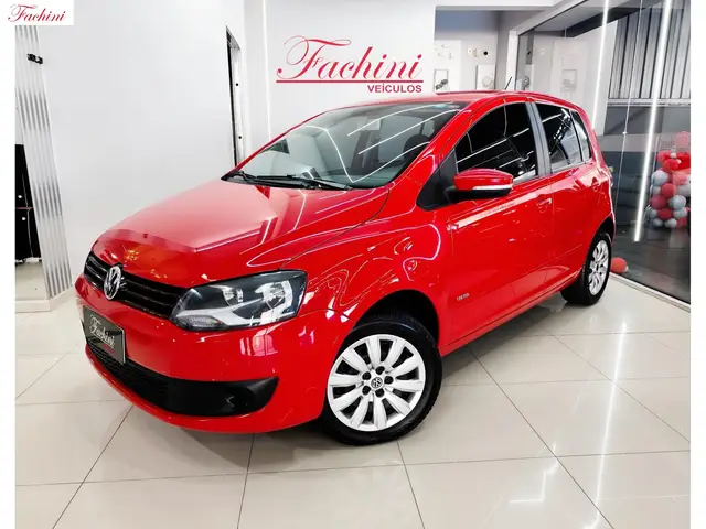 Carro Volkswagen Fox 2014 1.0 TEC (Flex) 4p