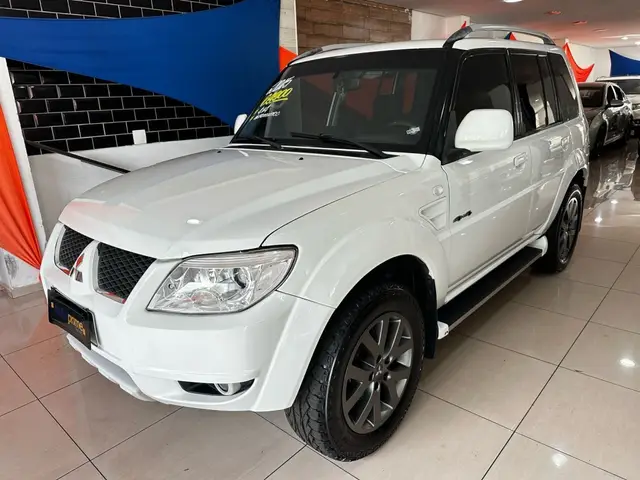 Carro Mitsubishi Pajero TR4 2015 2.0 16V 4X4 (Flex) (Aut)