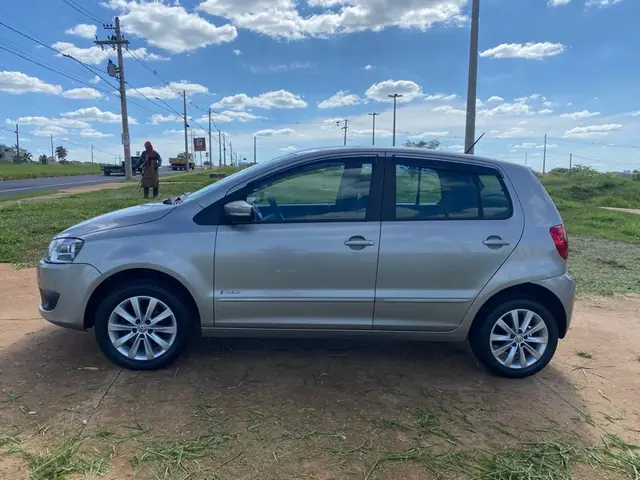 Carro Volkswagen Fox 2013 1.6 VHT (Flex)