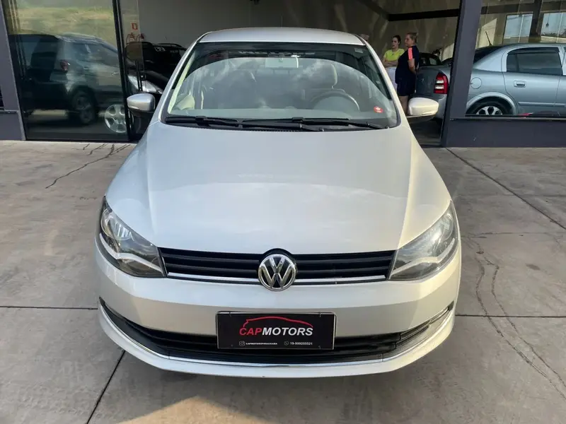 Volkswagen Voyage 1.6 VHT Highline (Flex)