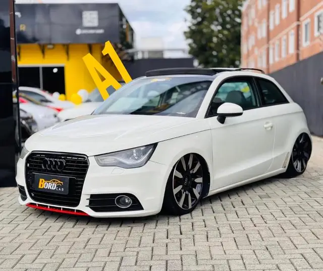 Carro Audi A1 2011 1.4 TFSI Attraction S Tronic
