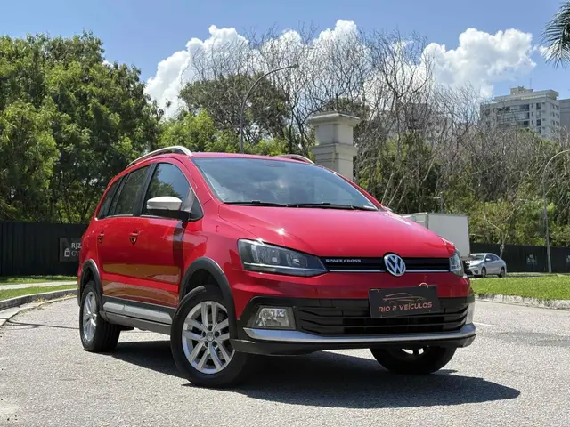 Carro Volkswagen SpaceCross 2016 1.6 16V MSI (Flex)