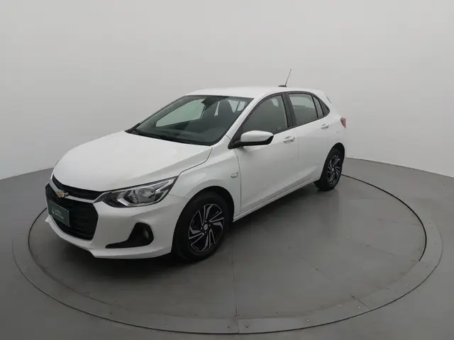 Carro Chevrolet Onix Plus 2024 LT 1.0