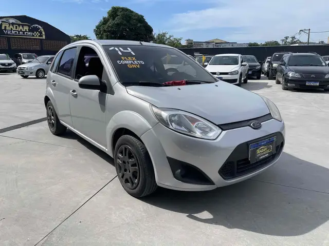 Carro Ford Fiesta Hatch 2014 SE 1.0 RoCam (Flex)