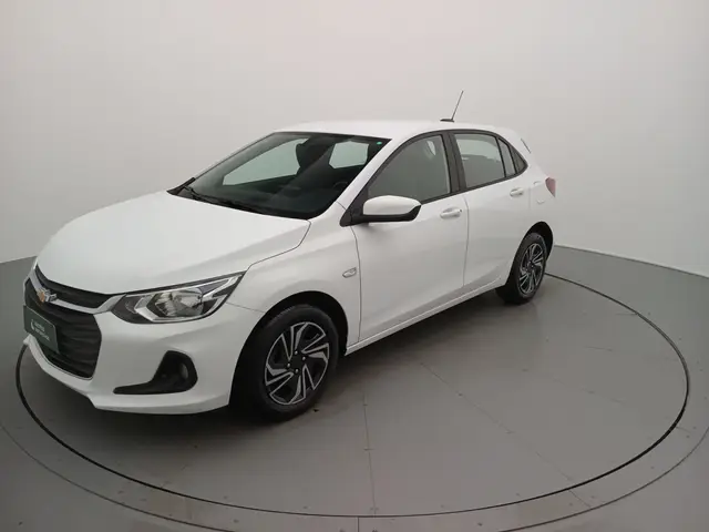 Carro Chevrolet Onix Plus 2024 LT 1.0