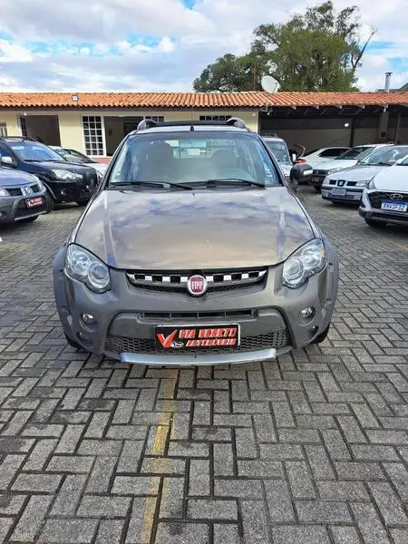 Carro Fiat Strada 2014 Adventure 1.8 16V (Flex) (Cabine Dupla)