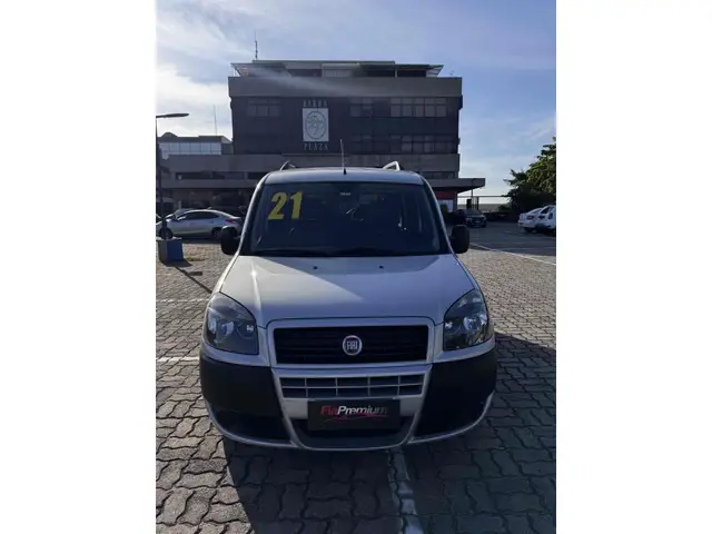 Carro Fiat Doblò 2021 Essence 1.8 16V (Flex)