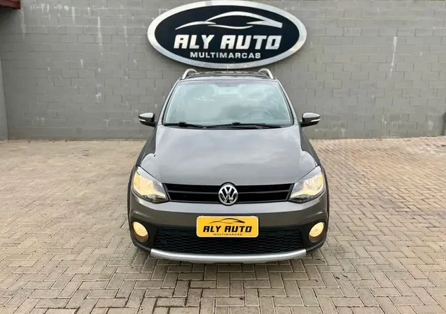Carro Volkswagen CrossFox 2013 I-Motion 1.6 VHT (Flex)