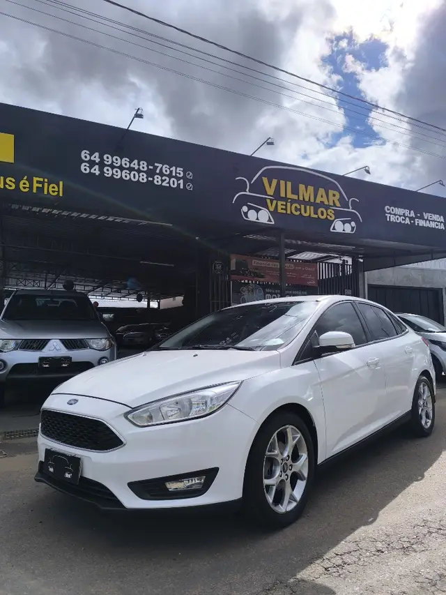 Carro Ford Focus Hatch 2019 SE 2.0 PowerShift