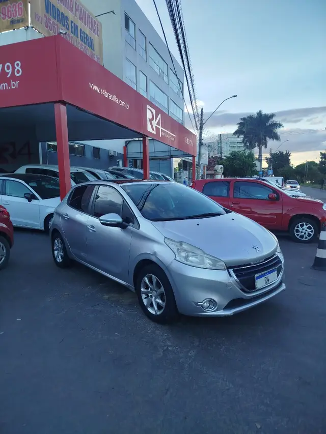 Carro Peugeot 208 2015 Allure 1.5 8V (Flex)