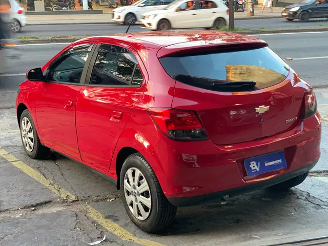 Carro Chevrolet Onix 2013 1.4 LT SPE/4