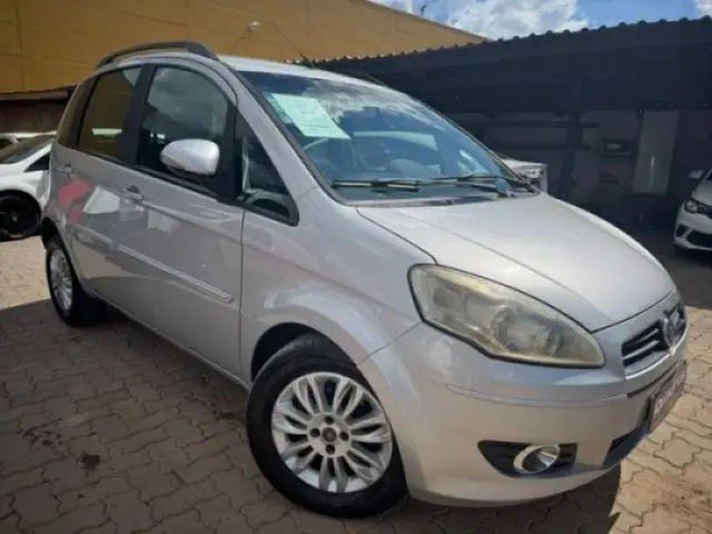 Carro Fiat Idea 2012 Essence 1.6 16V E.TorQ (Flex)