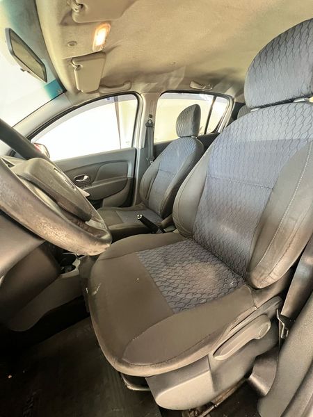 Sandero Expression 1.0 16V (Flex)