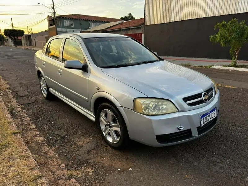 Chevrolet Astra Hatch Advantage 2.0 (Flex)