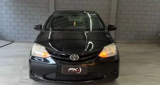 Carro Toyota Etios 2014 X 1.3 (Flex)