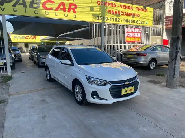 Carro Chevrolet Onix 2023 LT 1.0