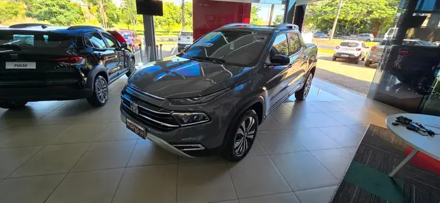 Carro Fiat Toro 2023 Volcano 1.3