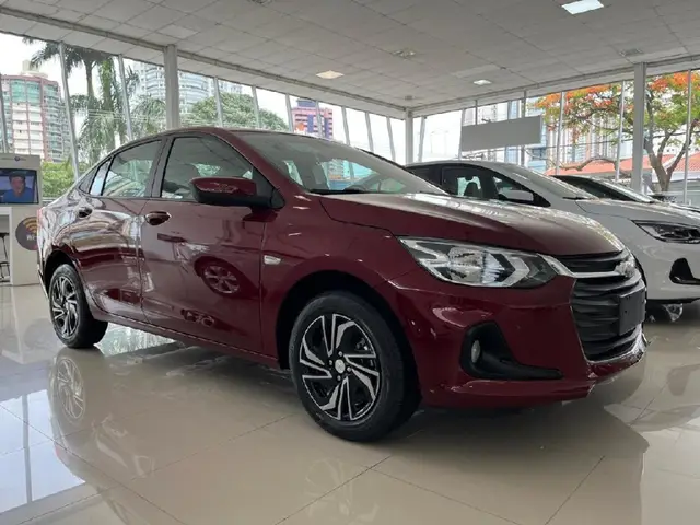 Carro Chevrolet Onix Plus 2024 LT 1.0