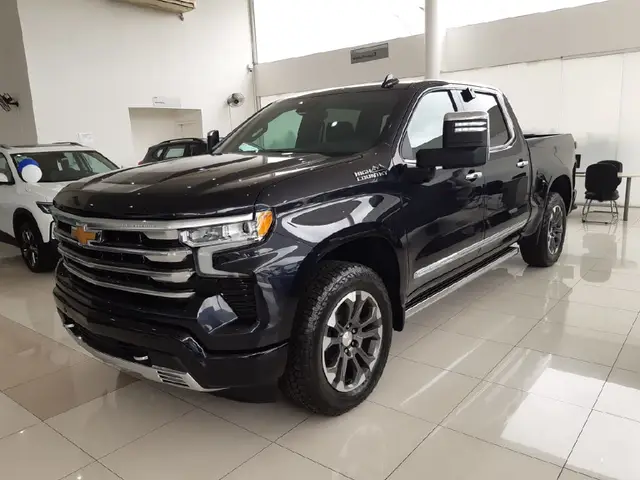 Carro Chevrolet Silverado 2024 High Country 5.3