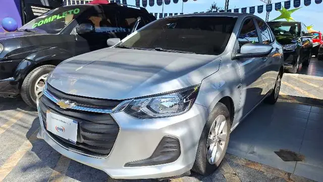 Carro Chevrolet Onix Plus 2023 LT 1.0