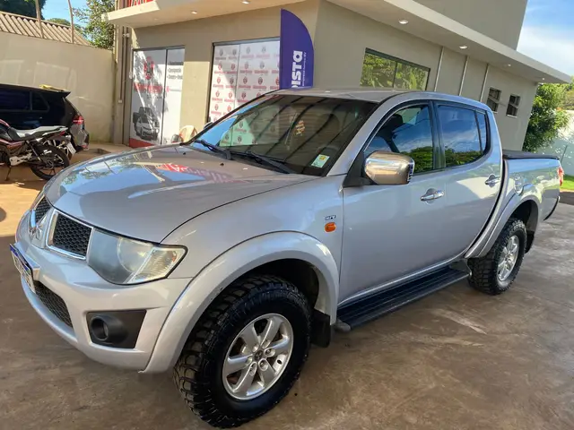 Carro Mitsubishi L200 Triton Sport 2012 HPE 4x4 3.2 DI-D (Aut)