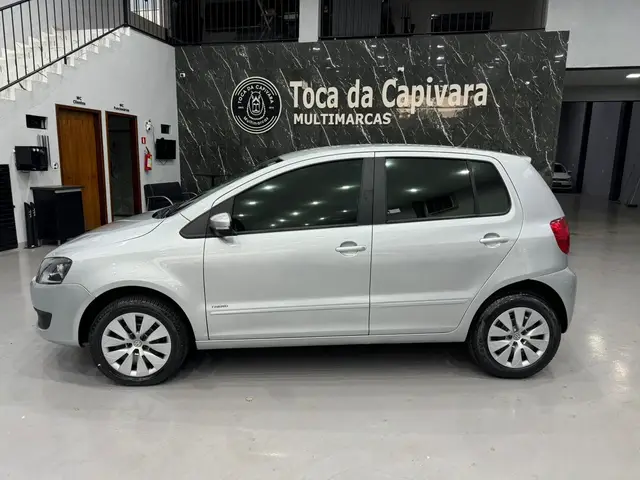 Carro Volkswagen Fox 2014 1.6 VHT (Flex)