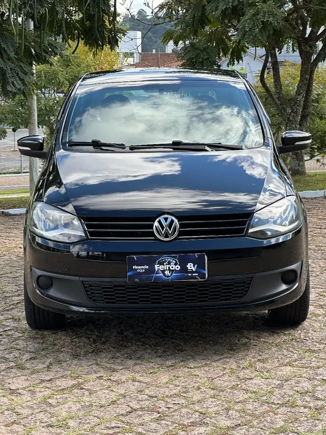 Carro Volkswagen Fox 2013 1.0 TEC (Flex) 4p