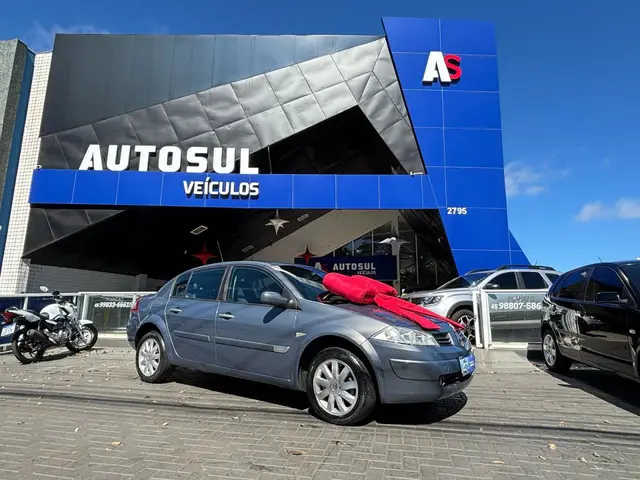Carro Renault Megane Sedan 2011 Mégane Sedan Dynamique 1.6 16V (flex)