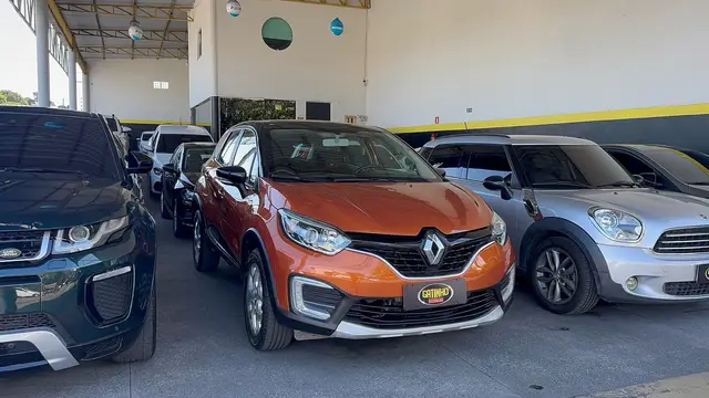 Carro Renault Captur 2018 Zen 1.6 16v SCe CVT (Flex)