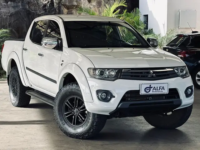 Carro Mitsubishi L200 Triton Sport 2015 3.2 DID-H HPE 4WD (Aut)