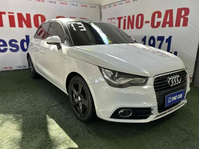 Carro Audi A1 2013 1.4 TFSI Attraction S Tronic