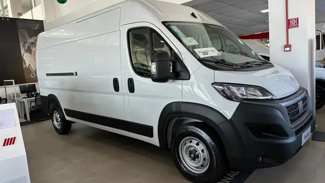 Carro Fiat Ducato 2025 MaxiCargo 2.2 Diesel (E6)
