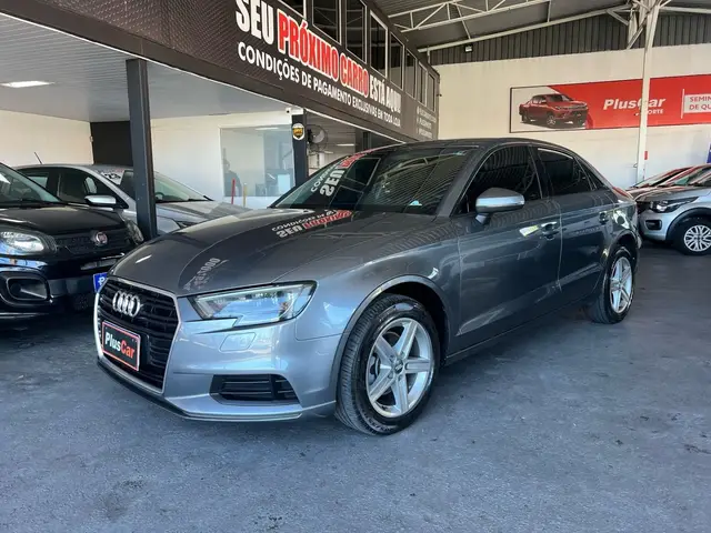 Carro Audi A3 2017 1.4 TFSI Ambiente Tiptronic (Flex)