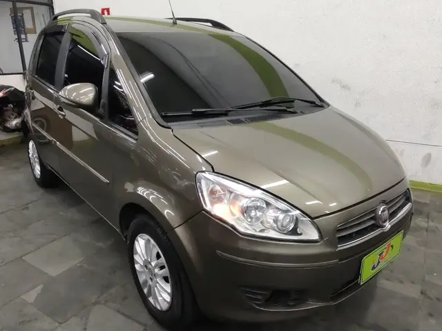 Carro Fiat Idea 2012 Attractive 1.4 8V (Flex)