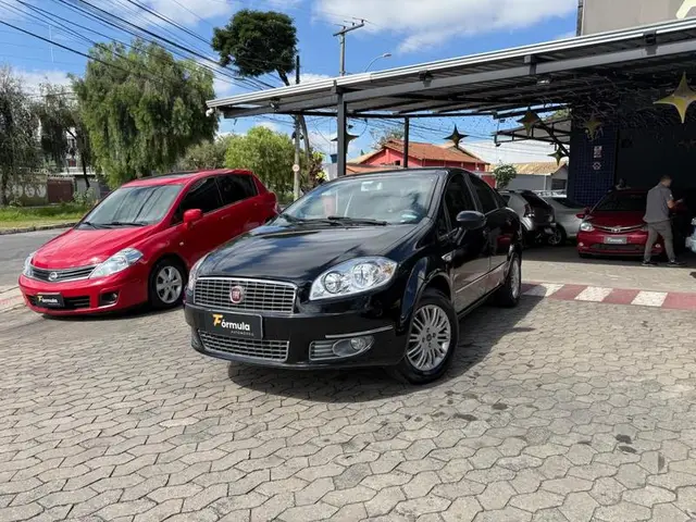 Carro Fiat Linea 2013 Essence 1.8 16V (Flex)