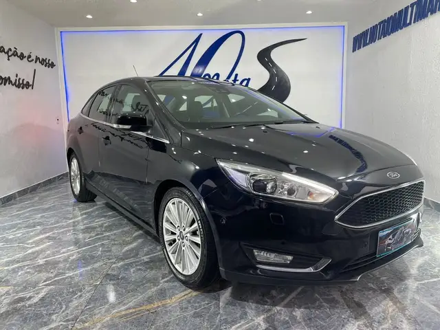 Carro Ford Focus Hatch 2016 Titanium Plus 2.0 PowerShift