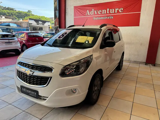 Carro Chevrolet Spin 2017 Advantage 5S 1.8 (Flex) (Aut)
