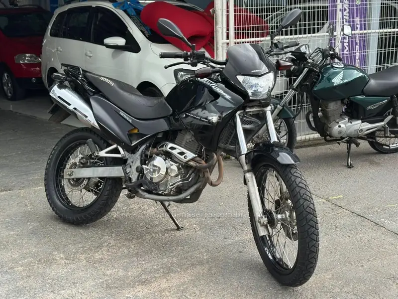 Honda NX 4 Falcon 400