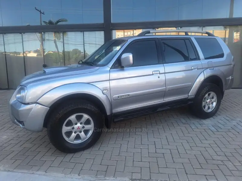 Mitsubishi HPE 4x4 2.8 (aut)
