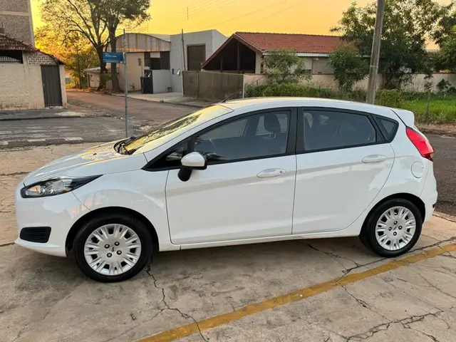 Carro Ford New Fiesta Hatch 2015 New Fiesta S 1.5 16V